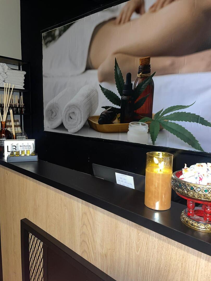 עמדת קבלה - ספא מיי טאצ