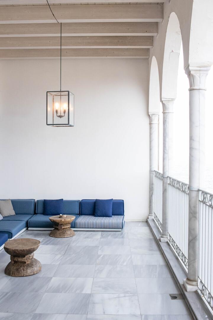 פינות ישיבה במרפסת - ספא במלון האפנדי