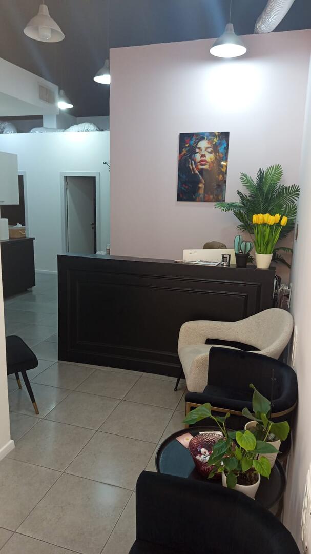 עמדת קבלה - אלפא קליניק