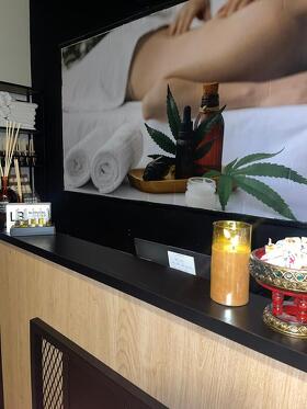 , עמדת קבלה - ספא מיי טאצ