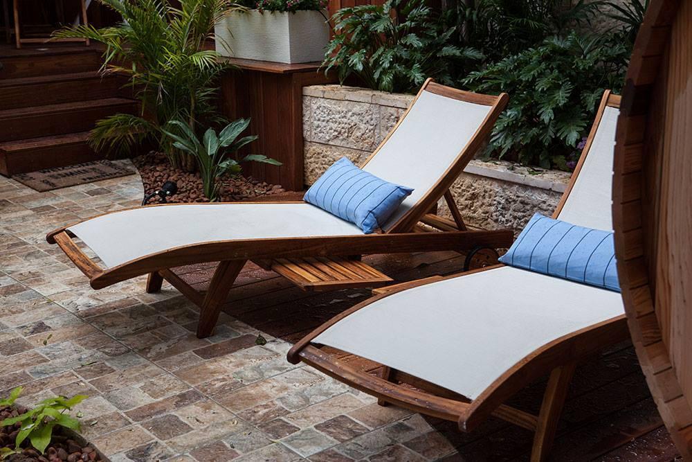 פיניות ישיבה חיצוניות - ספא פנינה בכרמל