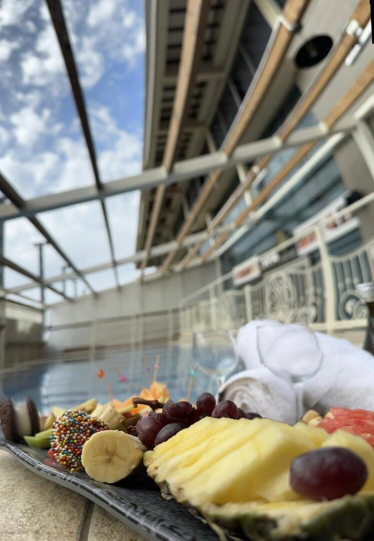 בריכה פנימית - ספא אקוודוקט