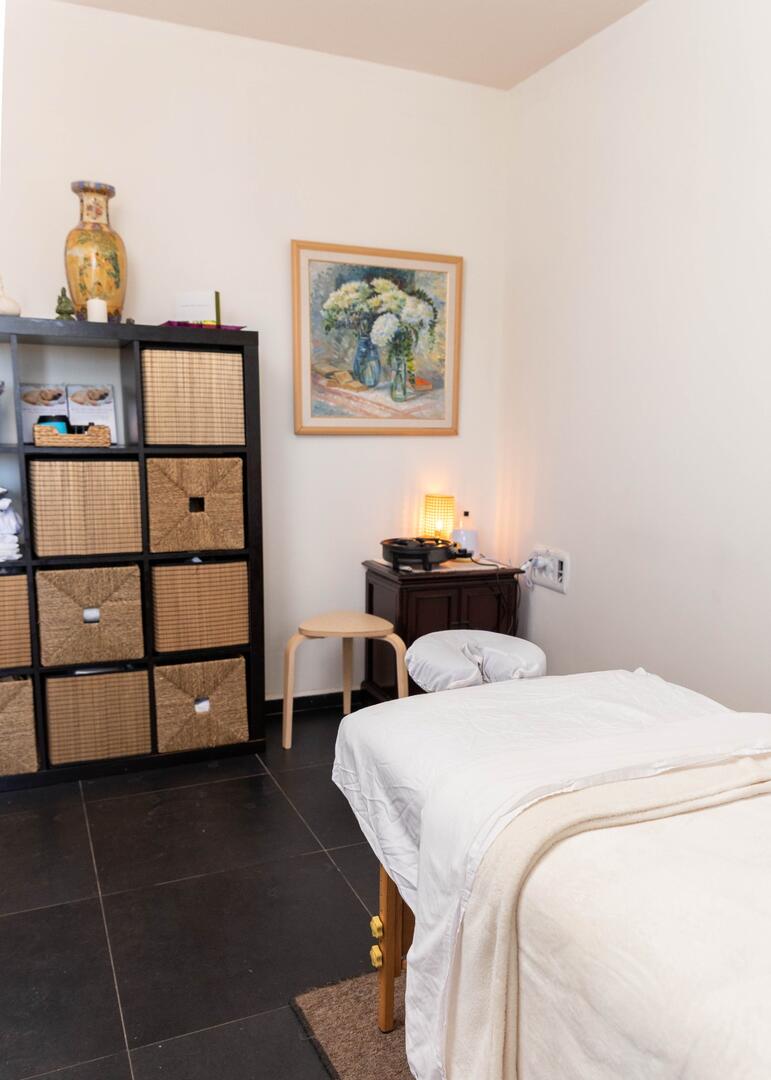 חדר טיפולים - קליניקה כפני רוח