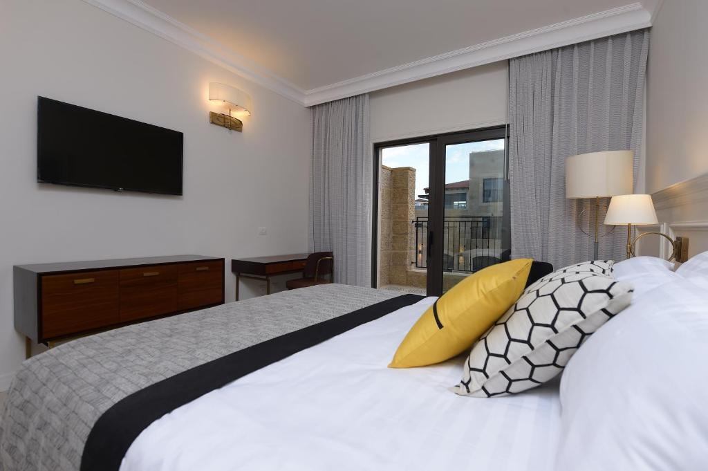 חדר לינה - ספא אדמונד