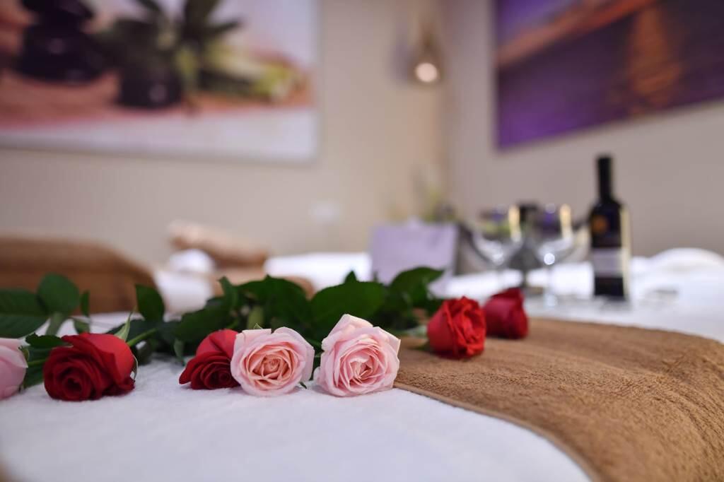 מיטת טיפולים - ספא אווה