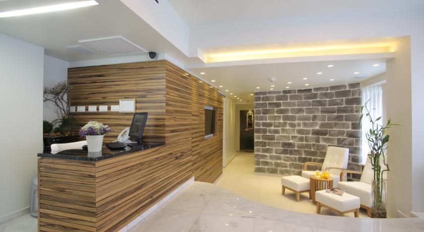 עמדת קבלה - ספא בל