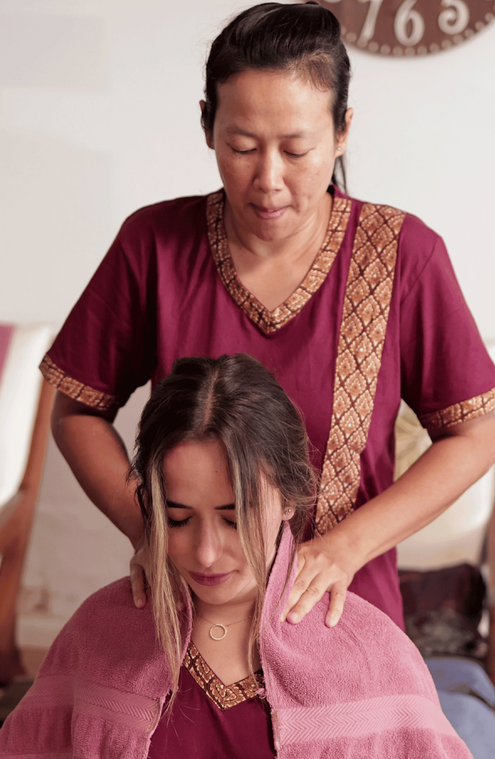 עיסוי כתפיים וצוואר - קותאי מסאז