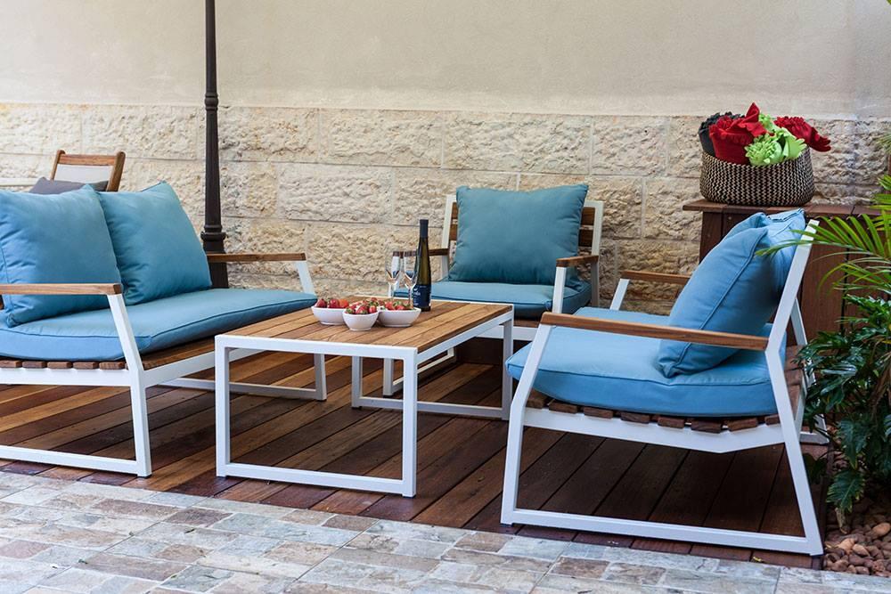 פיניות ישיבה חיצוניות - ספא פנינה בכרמל