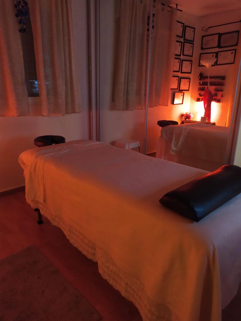 חדר עיסוים - ספא אדומים