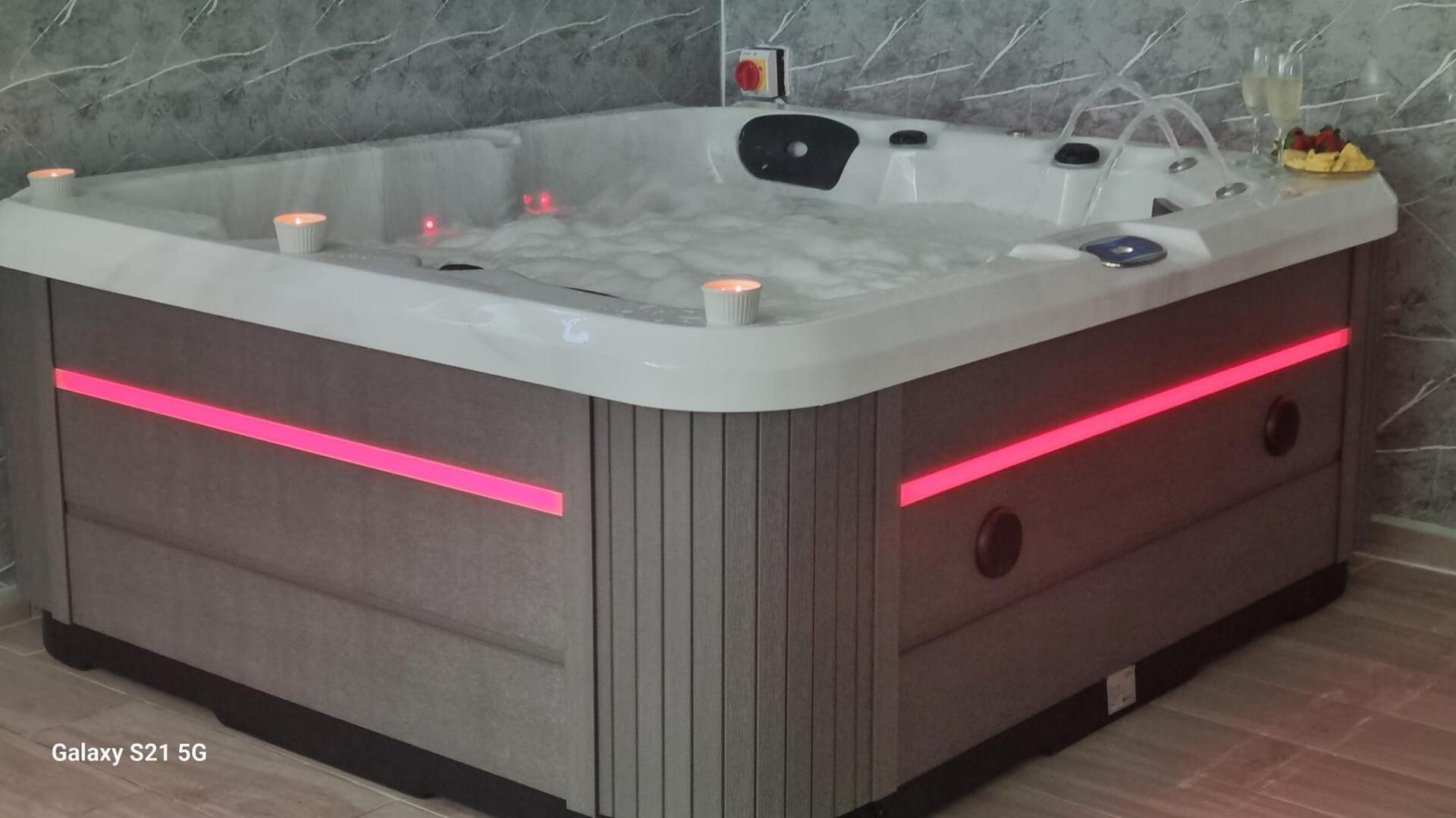 ג'קוזי - ספא ידושן