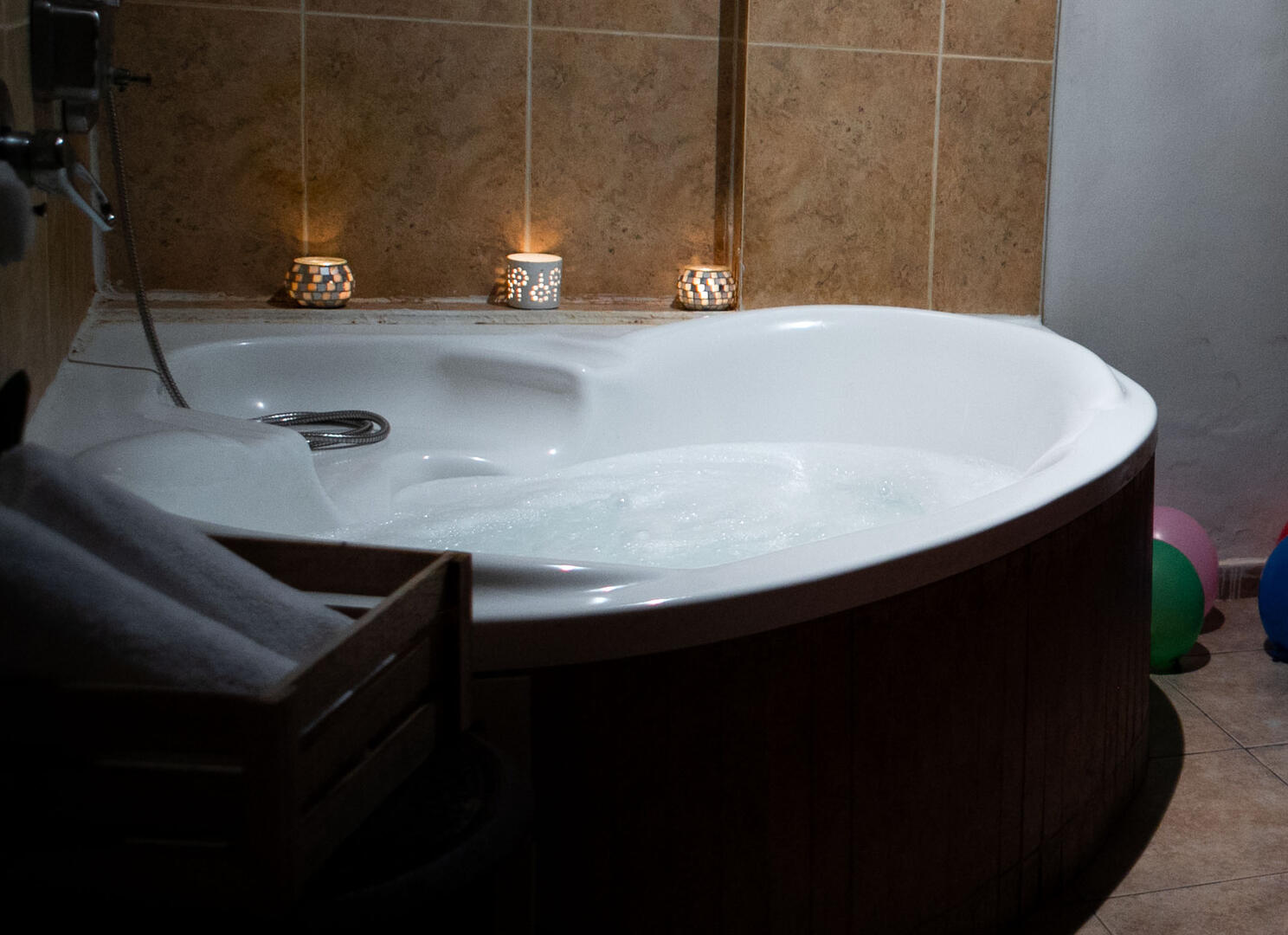 ג'קוזי - ספא מנטרה