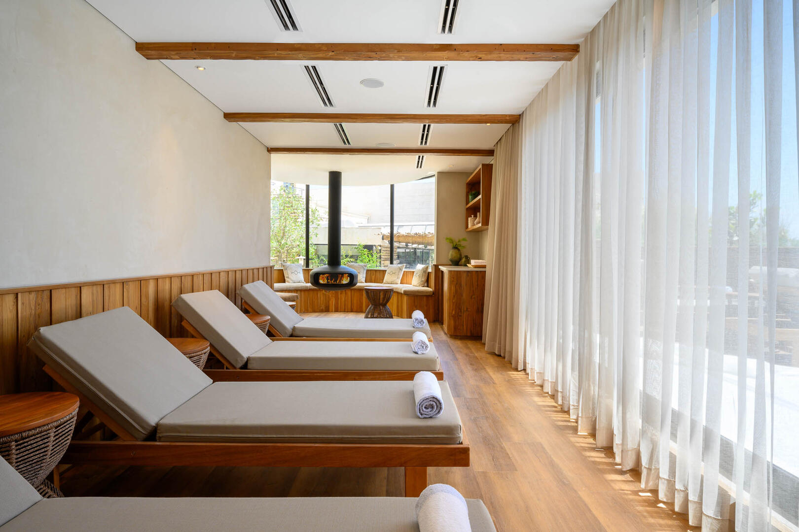 מיטות שיזוף - ספא כנען