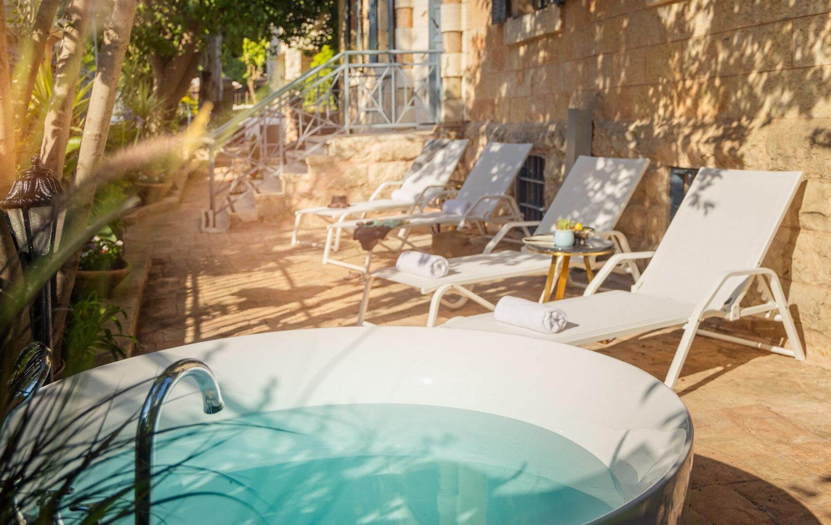 ג'קוזי - ספא במלון בראון מושבה