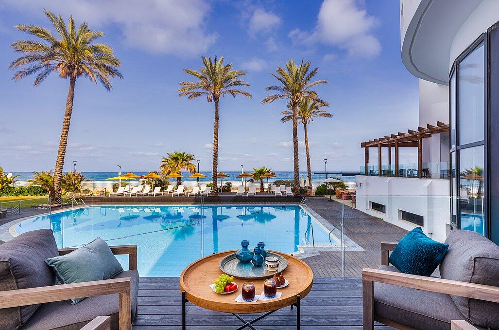 בריכה חיצונית - ספא סי לייף