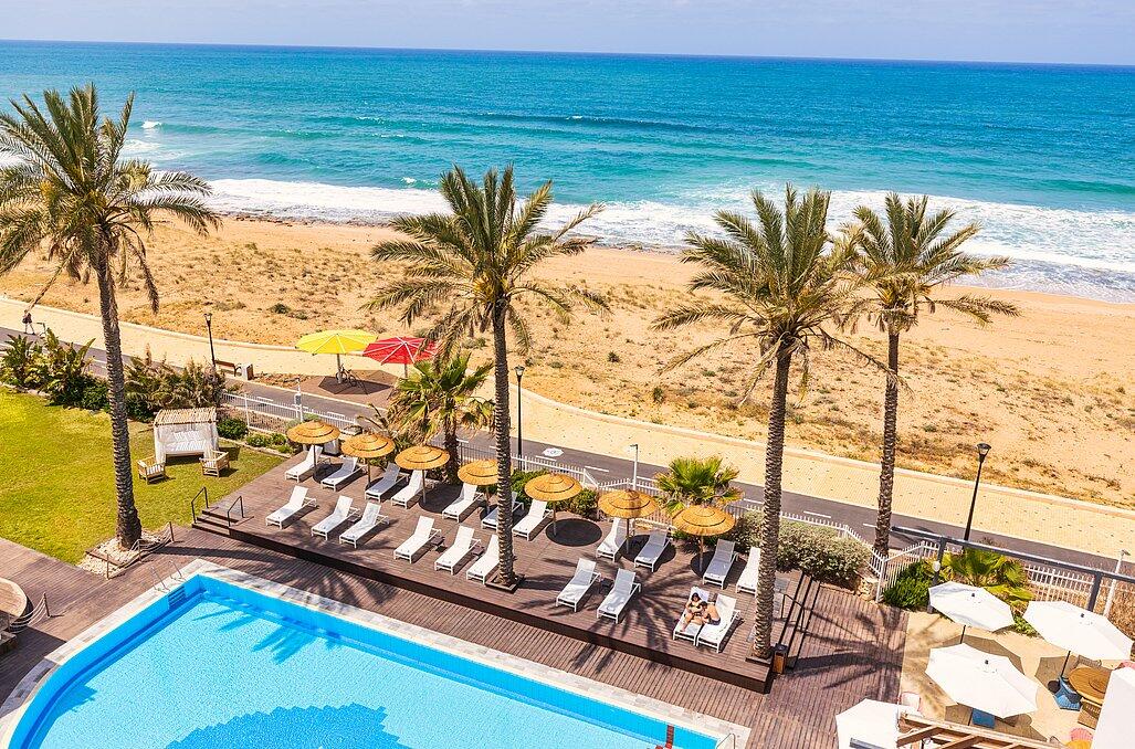 בריכה חיצונית - ספא סי לייף