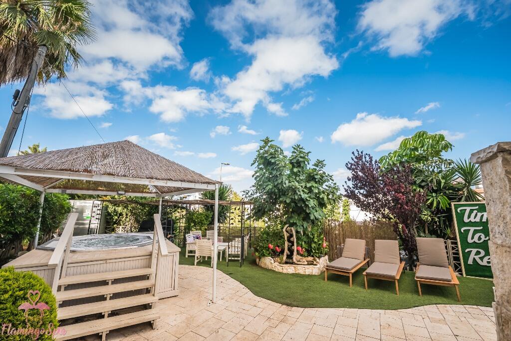 ג'קוזי - ספא פלמינגו