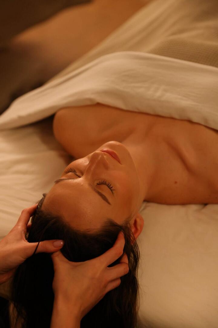 עיסוי שוודי - JHA SPA דן פנורמה אילת