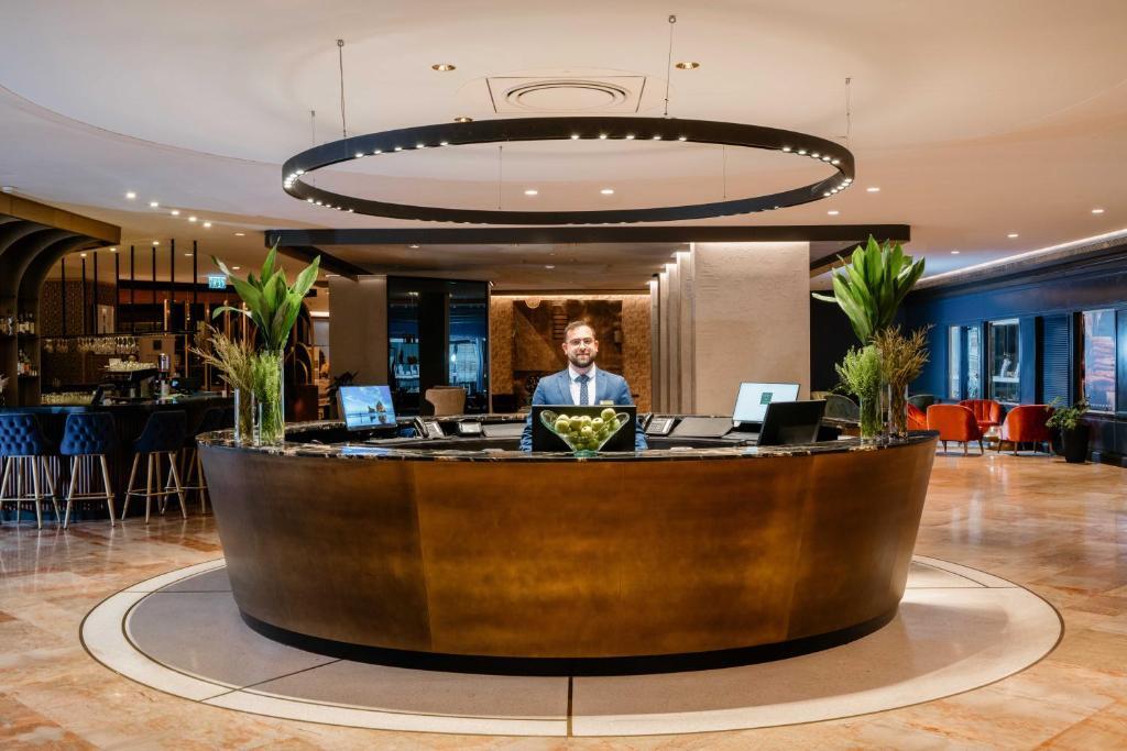 עמדת קבלת - ספא האלמנט החמישי