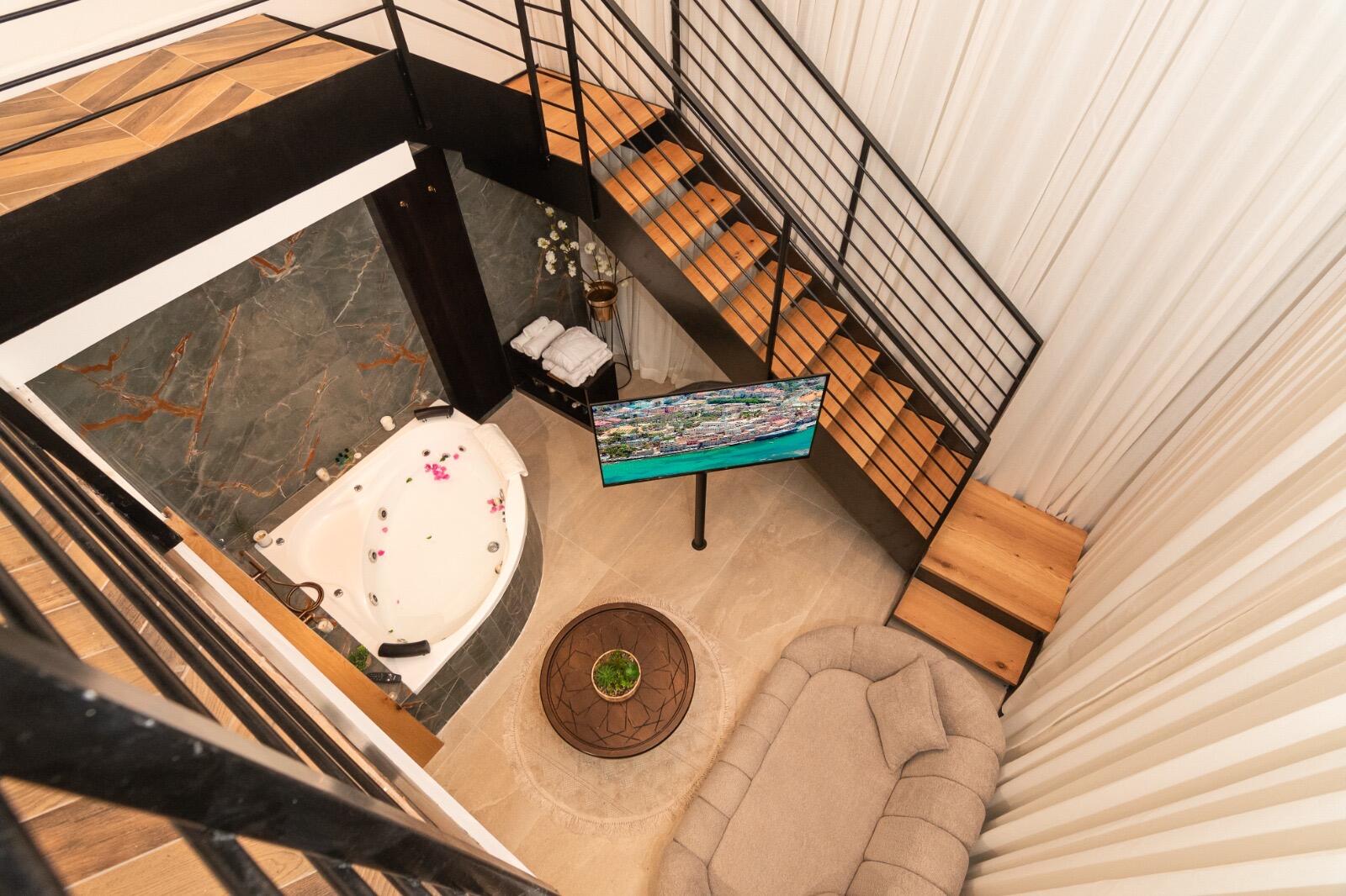 סויטת דופלקס עם ג'קוזי - ספא ג'אפה פורט