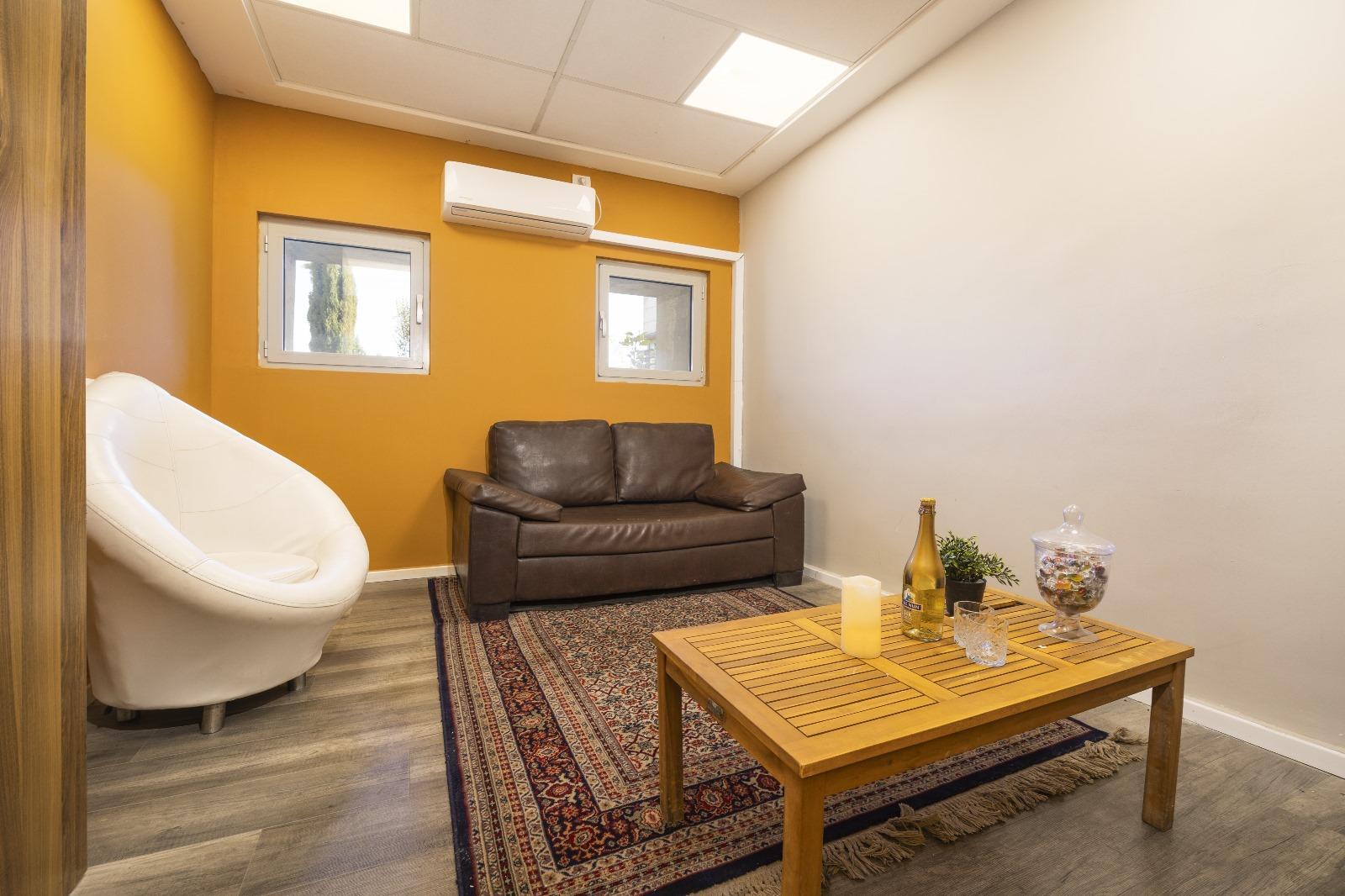 פינת ישיבה - ספא דניאל