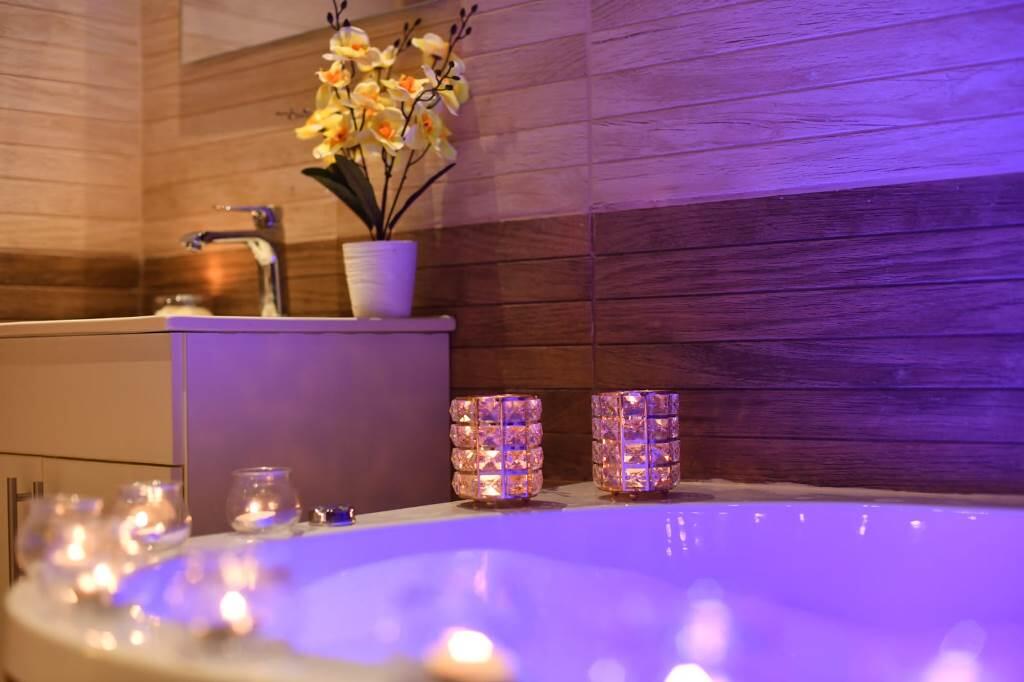 ג'קוזי - ספא אווה