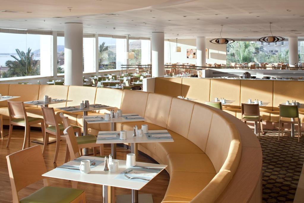 חדר אוכל - ספא נגה