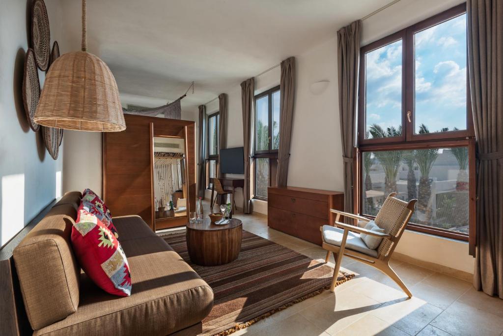 פינות ישיבה - ספא קדמא