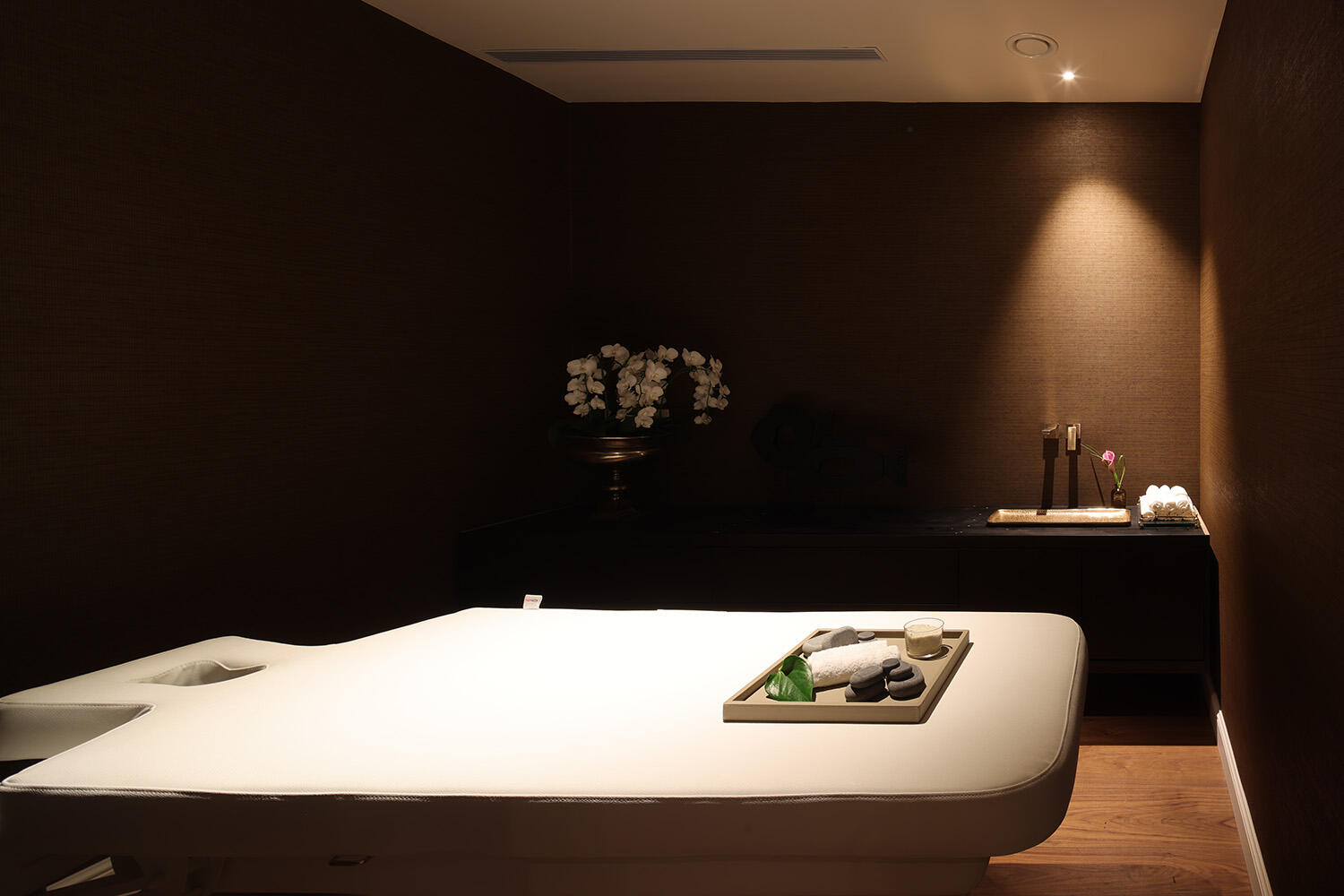 חדר טיפולים - ספא קלרינס