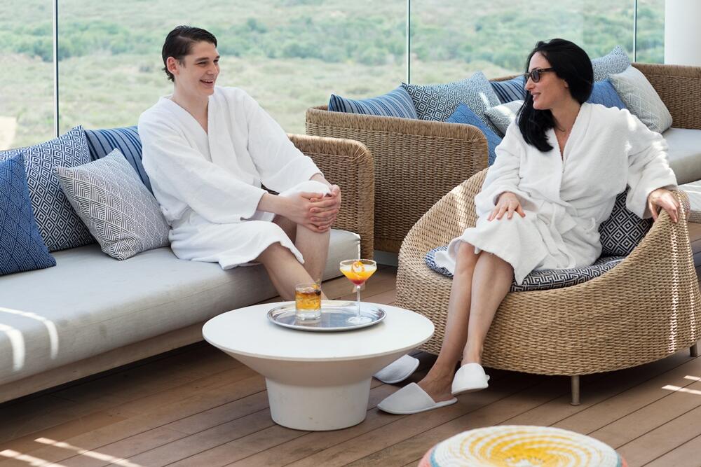 פינות ישיבה חיצוניות - ספא ריץ קלטון