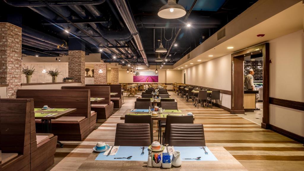 חדר אוכל - ספא קלאב הוטל