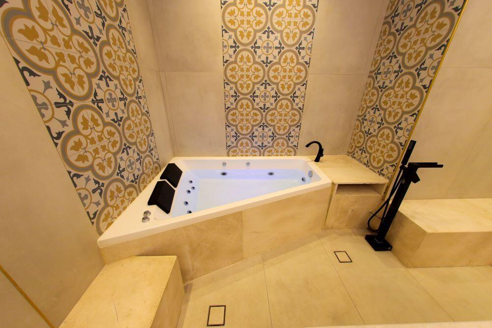 סאונה עם אמבט - ספא מדיקל סנטר