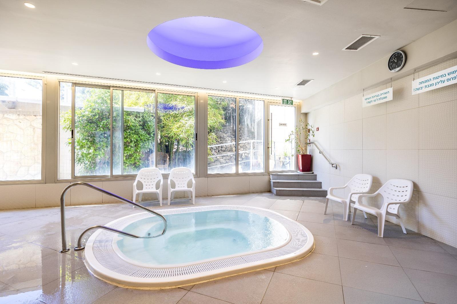 ג'קוזי - ספא דניאל