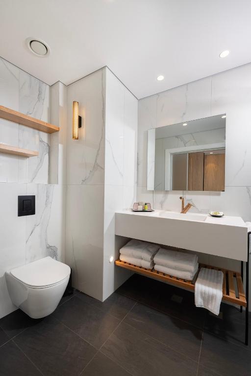 חדר רחצה - מלון ספא אלמונד