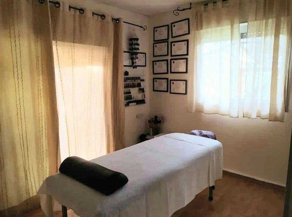 חדר עיסוים - ספא אדומים