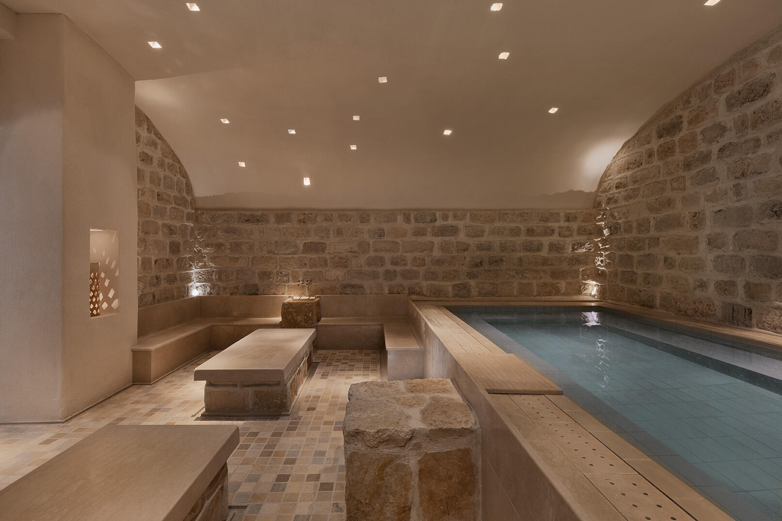 בריכת אבן - ספא קדמא