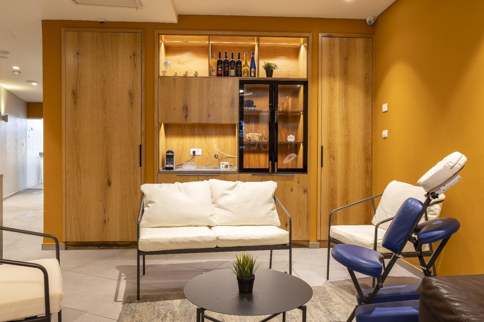 פינת ישיבה - ספא דניאל