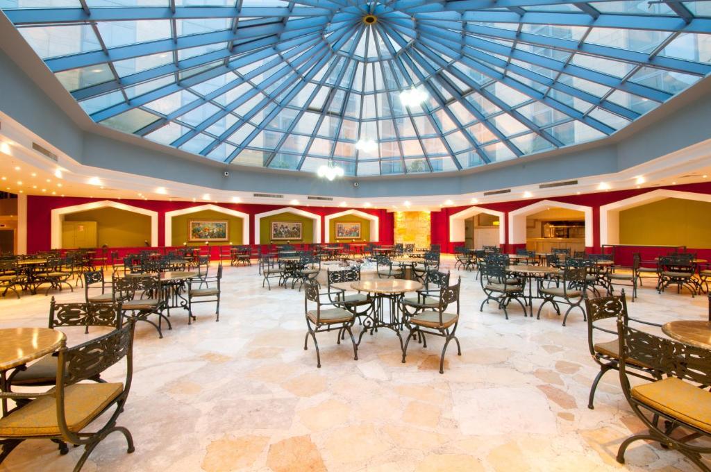 חדר אוכל - ספא לאונרדו ירושלים