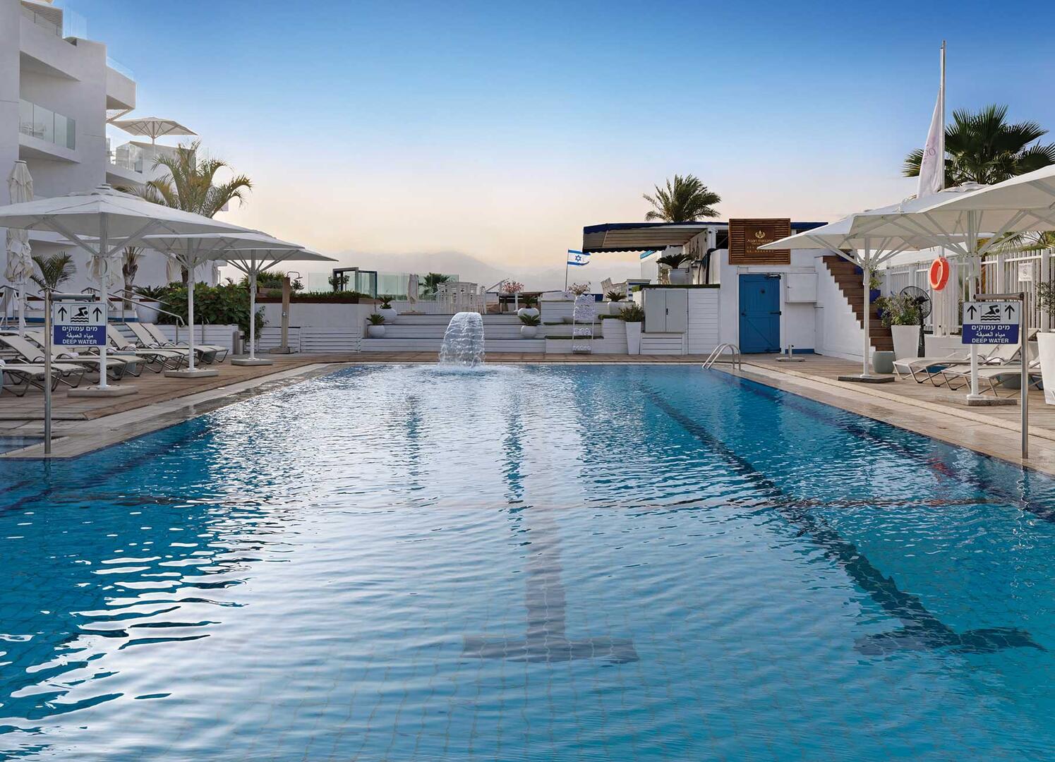 בריכה חיצונית - ספא הריף אילת