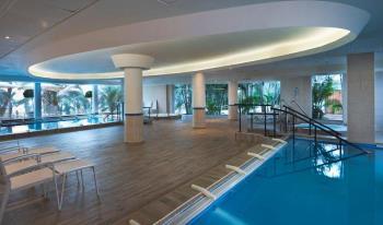 בריכה פנימית - ספא נגה