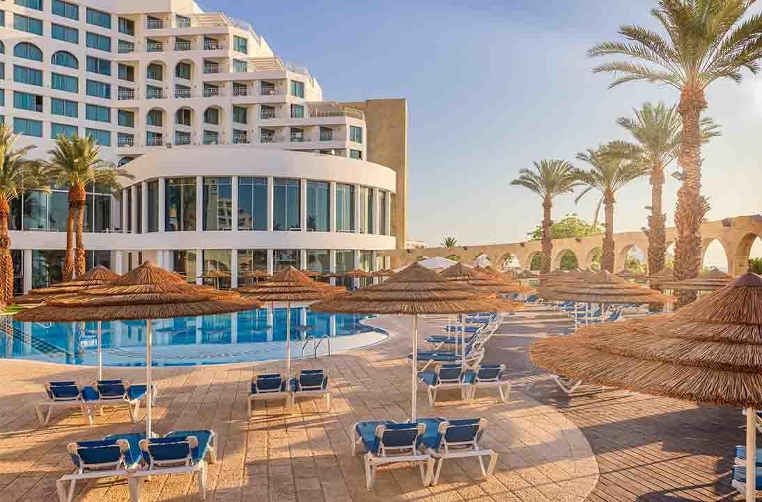 בריכה חיצונית - ספא אינגוי