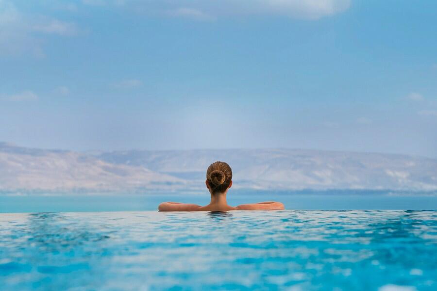 בריכה חיצונית - ספא יו בוטיק