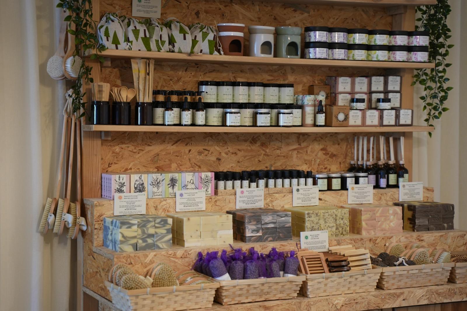 מוצרי הספא - ספא אדם ואדמה