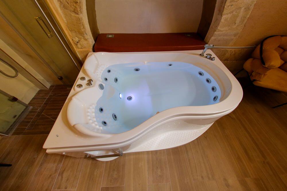 ג'קוזי - ספא מדיקל סנטר