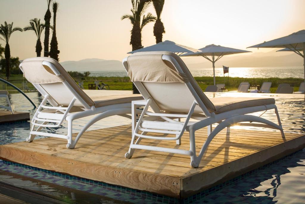 בריכת המלון - ספא במלון סטאי כנרת