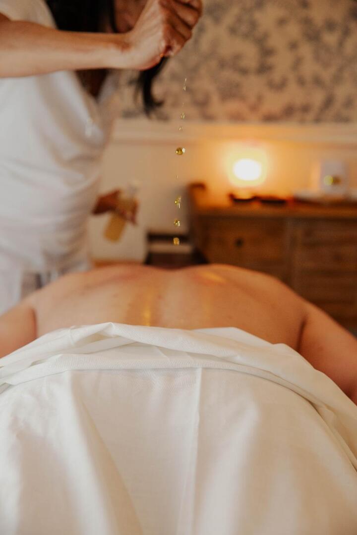 עיסוי יחיד - ספא אדם ואדמה