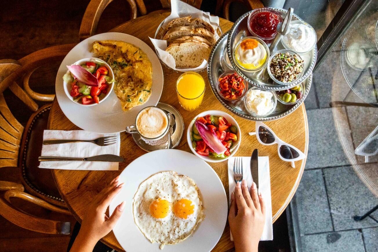 ארוחת בוקר - ספא מאייר  האוס