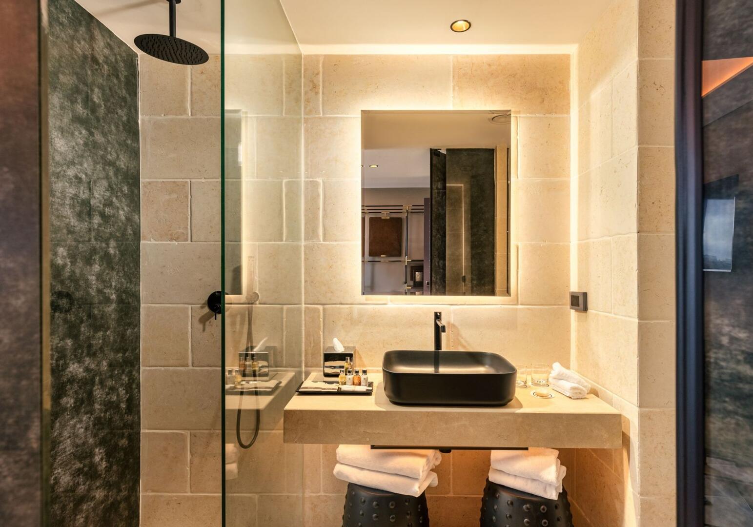 חדר רחצה - ספא בראון ירושלים