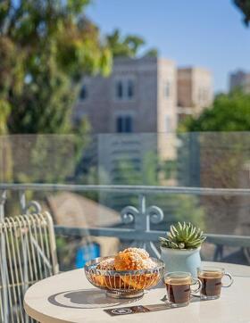 , מרפסת שמש - ספא במלון בראון מושבה