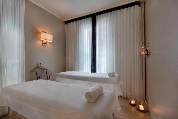 ספא בראון ביץ מרשת אדמה - ADAMA SPA